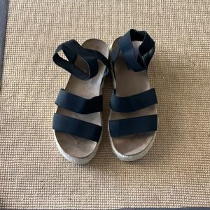 Black sandal